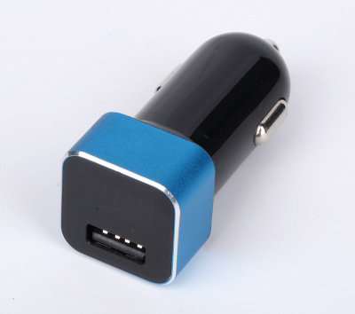 USB charger with voltage display