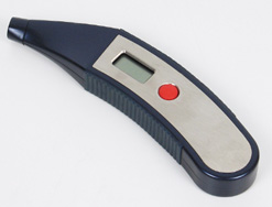 Digital tire gauge