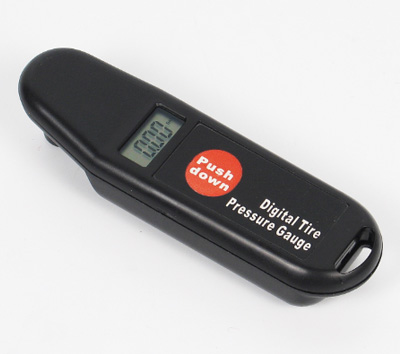 Digital tire gauge