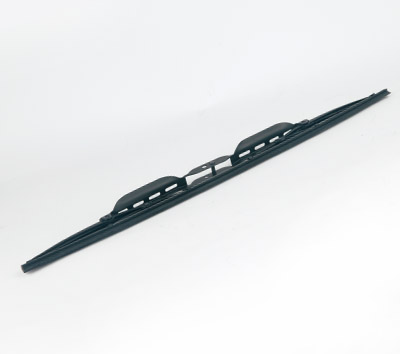 Wiper blade with spoiler